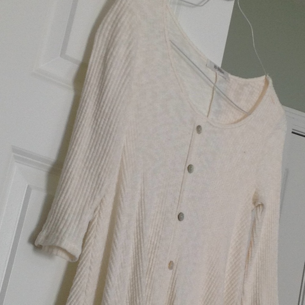 HiLow Top - Picture 3 of 4